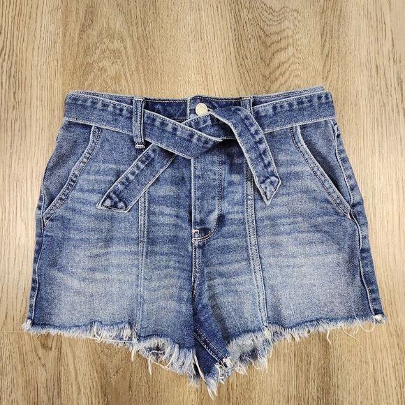 Hollister High Rise Belted Shorts size 26 - Picture 1 of 6